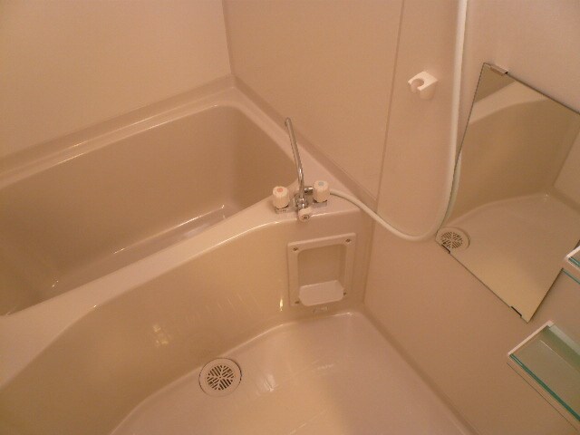 物件内観写真11　(※別室参考写真。お風呂でゆっくりできます！)