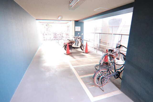 物件外観写真8　(【空要確認】バイク置場有※有料/詳細はお問い合わせください。)