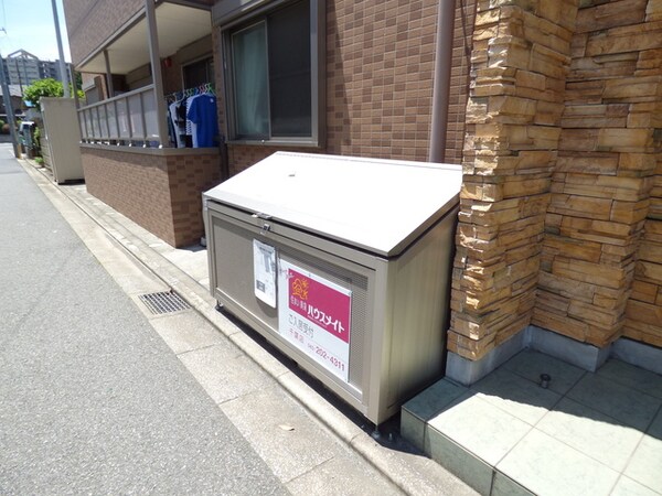 共用設備(ごみ収集場もしっかりありますよ)