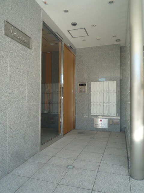 物件外観写真3　(オートロック付いてます♪)