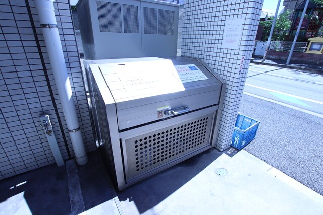 物件外観写真6　(ゴミ捨て場です)