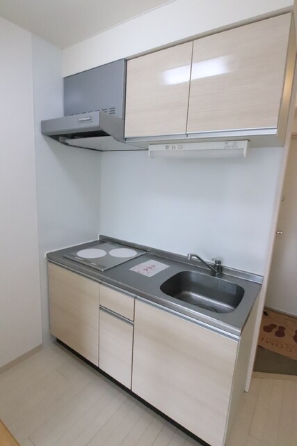 物件内観写真10　(IHコンロはお掃除が楽です)