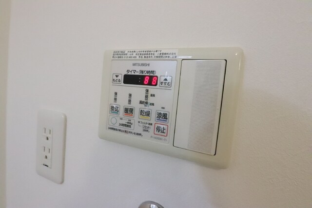 物件内観写真19　(浴室乾燥機付きです)