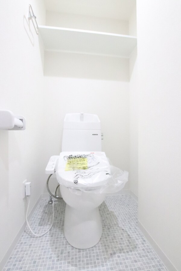 トイレ(他号室・同間取りの参考写真となります。)