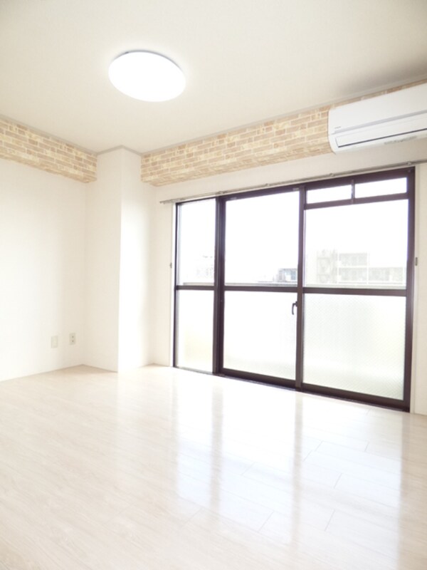 子供部屋(清潔感のある洋室ですよ♪)