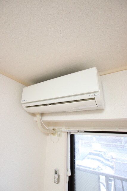 物件内観写真11　(エアコンは1基設置済みです)