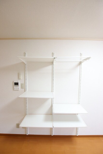 物件内観写真18　(お荷物はこちらへ)