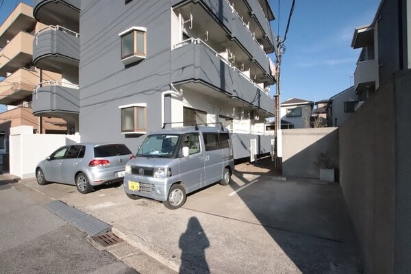 駐車場(駐車場（要空き確認）)