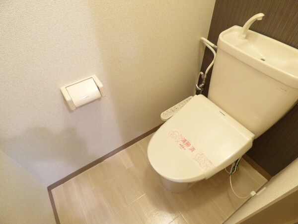 トイレ(人気のアイテム洗浄便座完備しています♪)