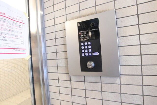 物件外観写真6　(オートロック)