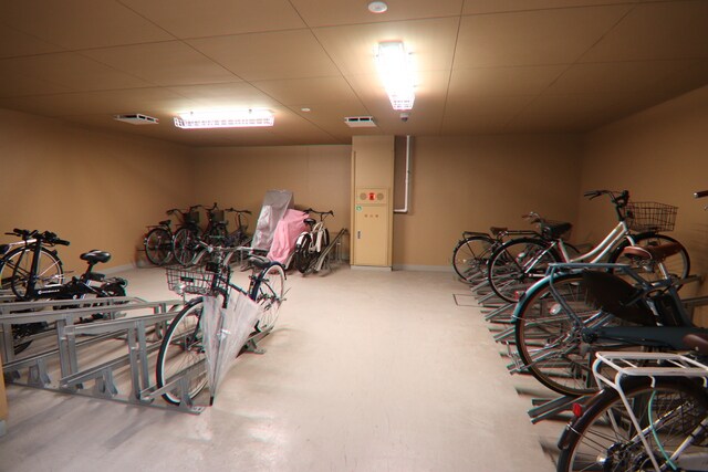 物件外観写真7　(駐輪場)