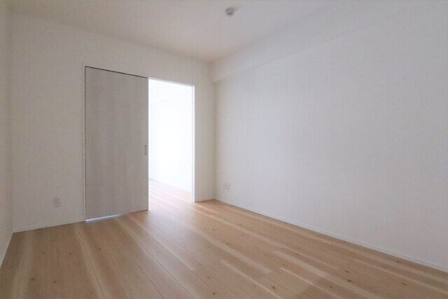 物件内観写真8　(リビングです)