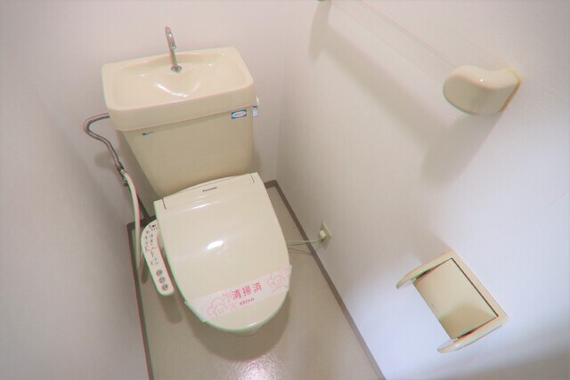 物件内観写真16　(温水洗浄便座)