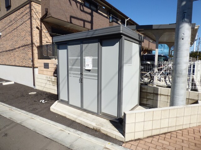物件外観写真4　(入居者専用ゴミステーション)