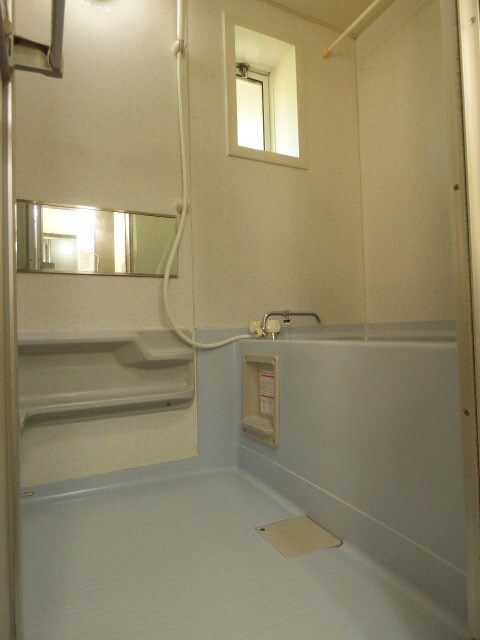 物件内観写真6　(バスルームです♪)