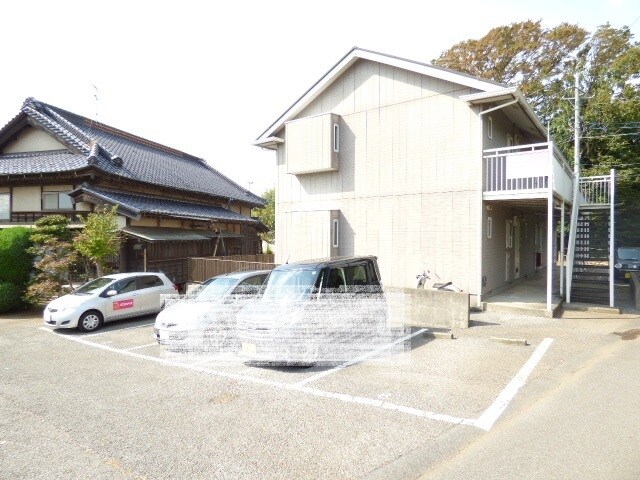 物件外観写真2　(【空要確認】駐車場あります)