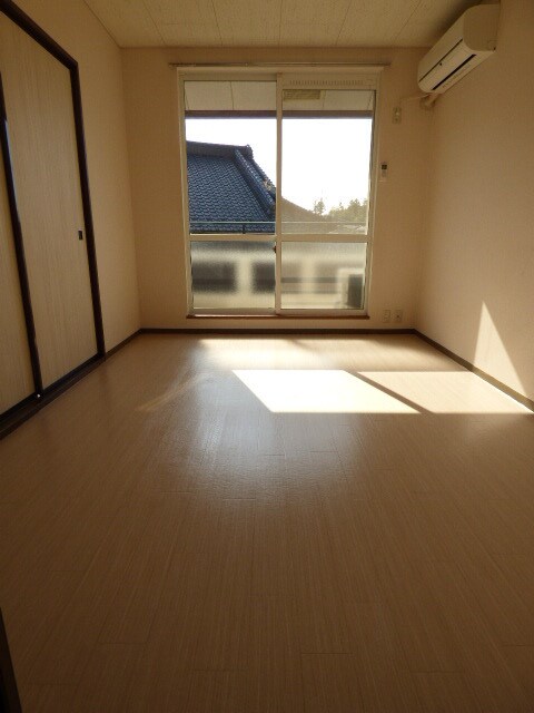 物件内観写真7　(人気の洋室です♪)