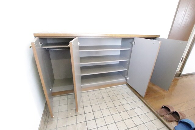 物件内観写真15　(シューズボックスになります)