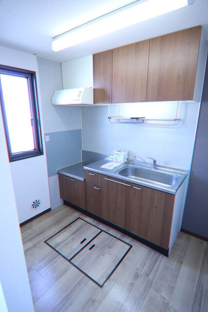 物件内観写真6　(広々したキッチン！)