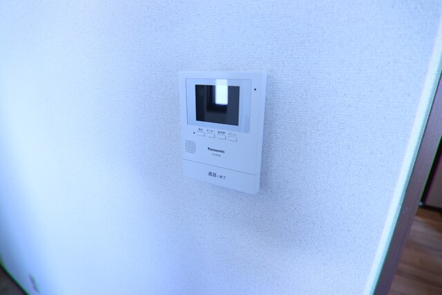 物件内観写真14　(うれしいＴＶモニターフォンつき！)