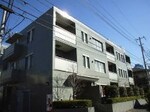 鉄筋コンクリート造のがっちりとした建物。