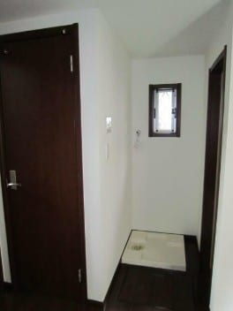 物件内観写真10　(室内洗濯機置き場。)