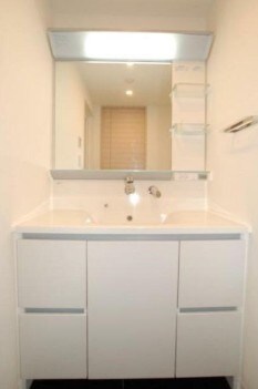 物件内観写真7　(嬉しい独立洗面台付き。)