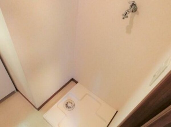 建物設備(室内洗濯機置き場。)
