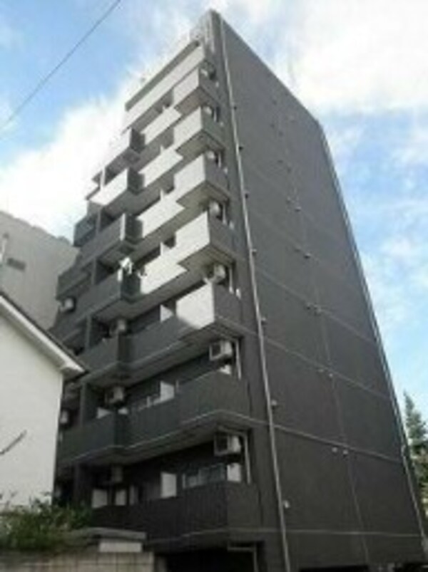 外観(鉄筋コンクリート造のガッチリとした建物。)
