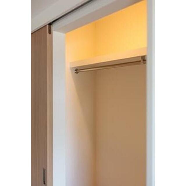物件内観写真7　(クローゼット完備。)
