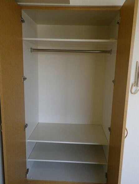 物件内観写真8　(クローゼット完備。)