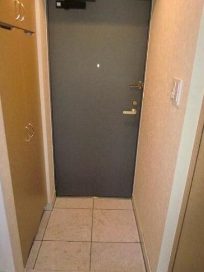 物件内観写真9　(シューズボックス完備。)