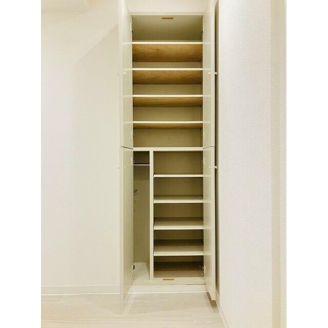 物件内観写真10　(シューズボックス完備。)