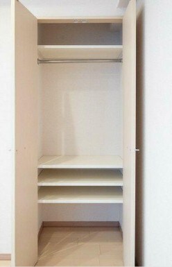 物件内観写真9　(クローゼット完備。)