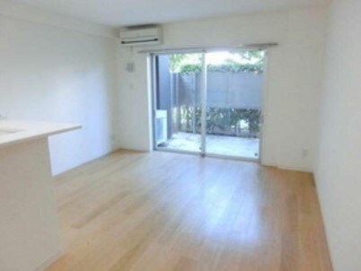 物件内観写真3　(12.5帖のきれいなLDK。)