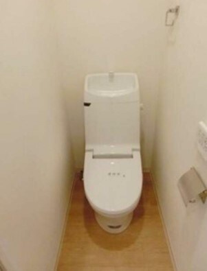 物件内観写真6　(温水洗浄便座。)