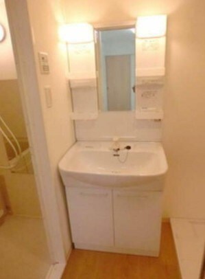 物件内観写真7　(嬉しい独立洗面台付き。)