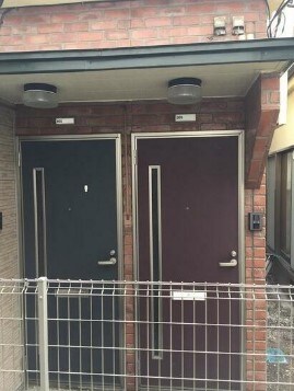 物件外観写真1　(落ち着いた雰囲気。)