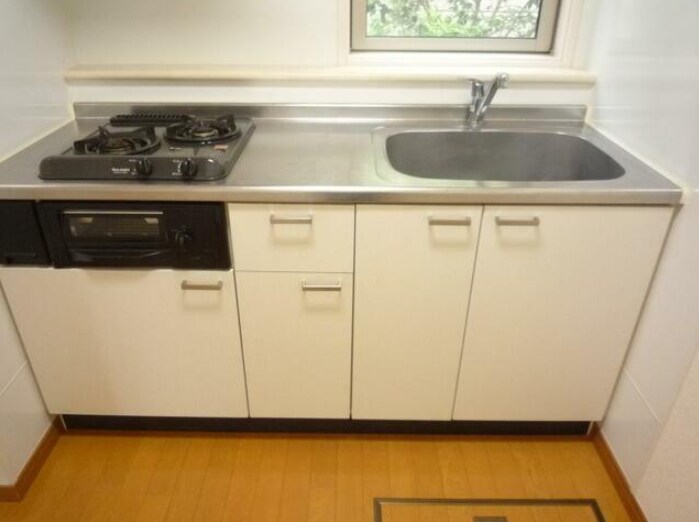 物件内観写真4　(2口ガスキッチン。)