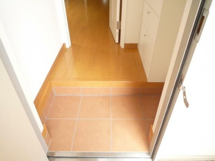 物件内観写真14　(シューズボックス完備。)