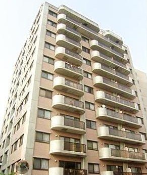 物件外観写真1　(鉄骨鉄筋コンクリート造のがっちりとした造り。)