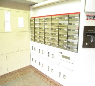 物件内観写真15　(オートロック付き。)