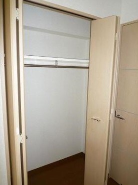 物件内観写真8　(クローゼット)