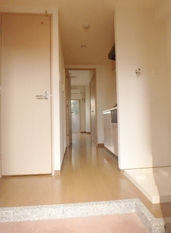 物件内観写真13　(シューズボックス完備。)