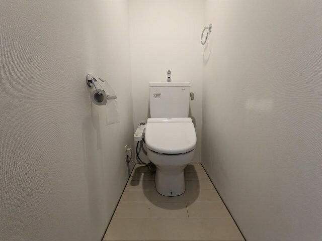 物件内観写真6　(温水洗浄便座。)