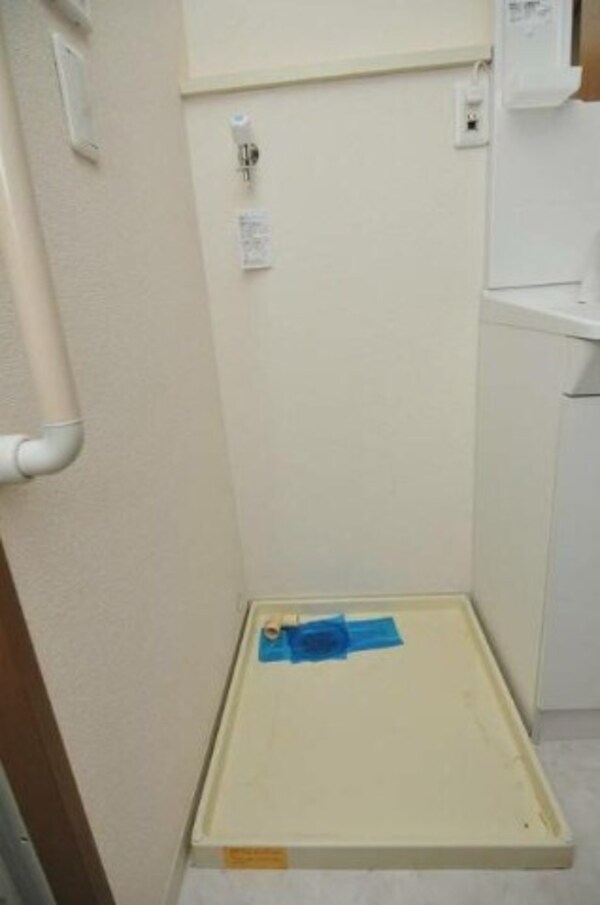 建物設備(室内洗濯機置場。)