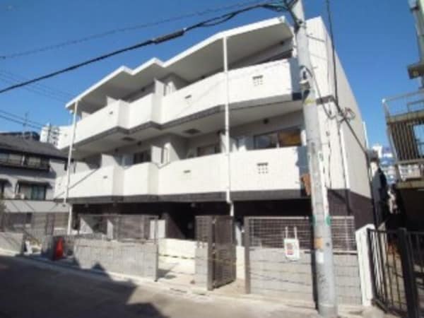 外観(鉄筋コンクリート造のがっちりとした建物。)