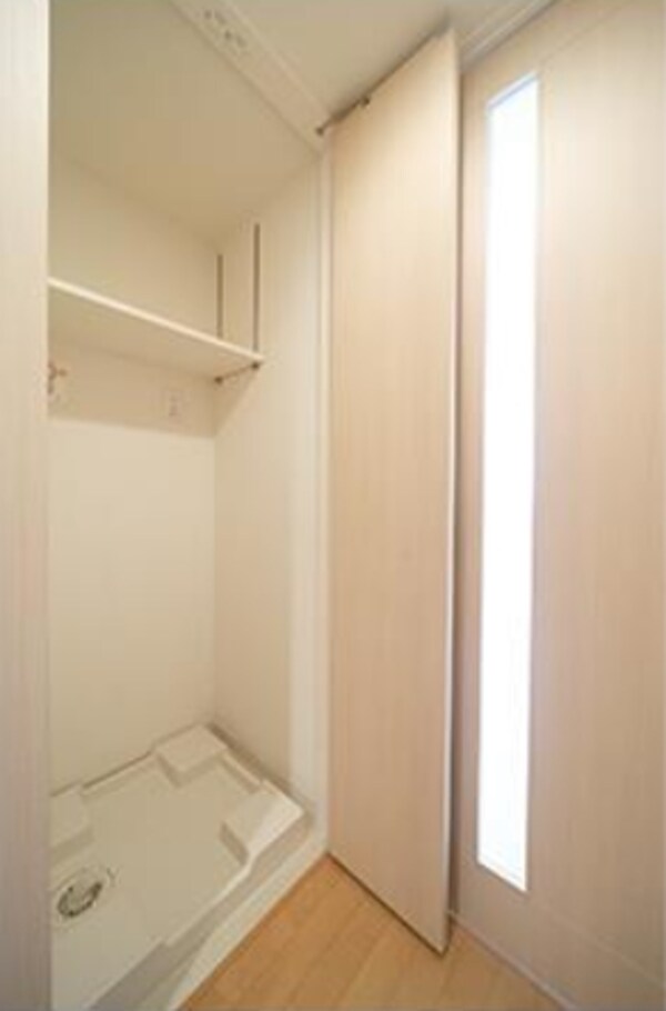建物設備(室内洗濯機置き場。)