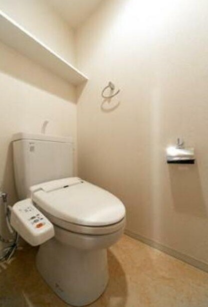 物件内観写真6　(温水洗浄便座。)