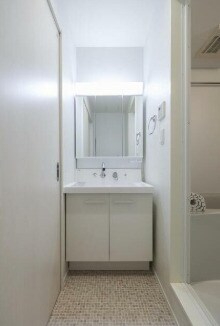 物件内観写真6　(嬉しい独立洗面台付き。)